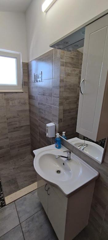 Apartment Darko Rogoznica (Sibenik-Knin)