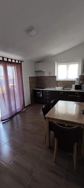 Apartment Darko Rogoznica (Sibenik-Knin)